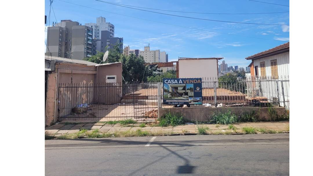 Amplo Terreno Apenas 1 Quadra Da Av. Brasil