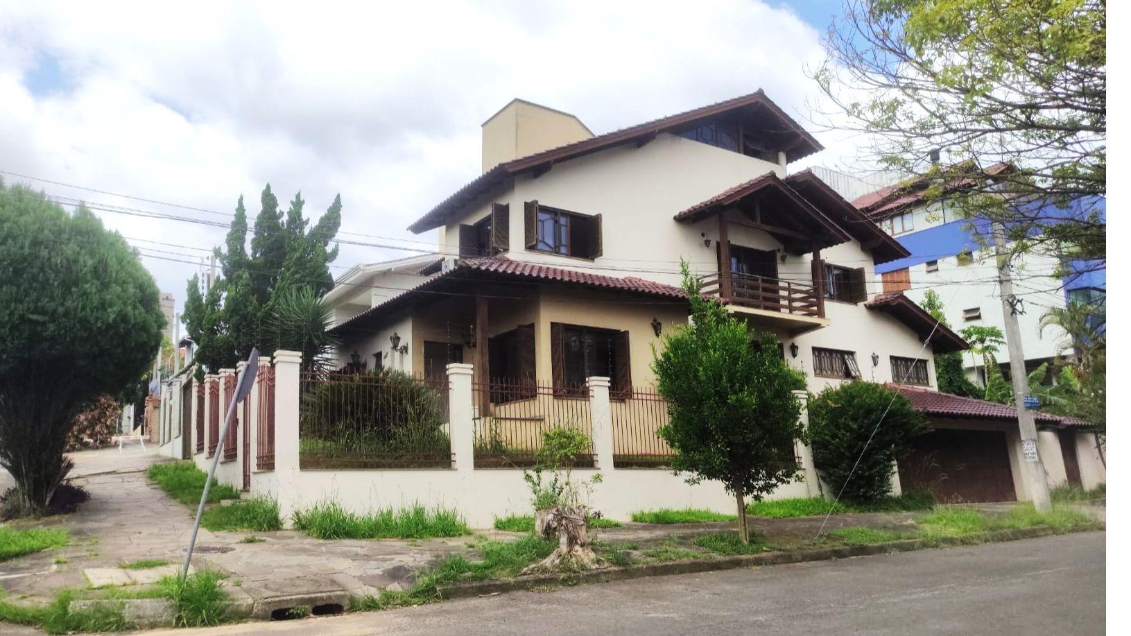 Casa Alto Padrão / Jardim Itú Sabará / Porto Alegre