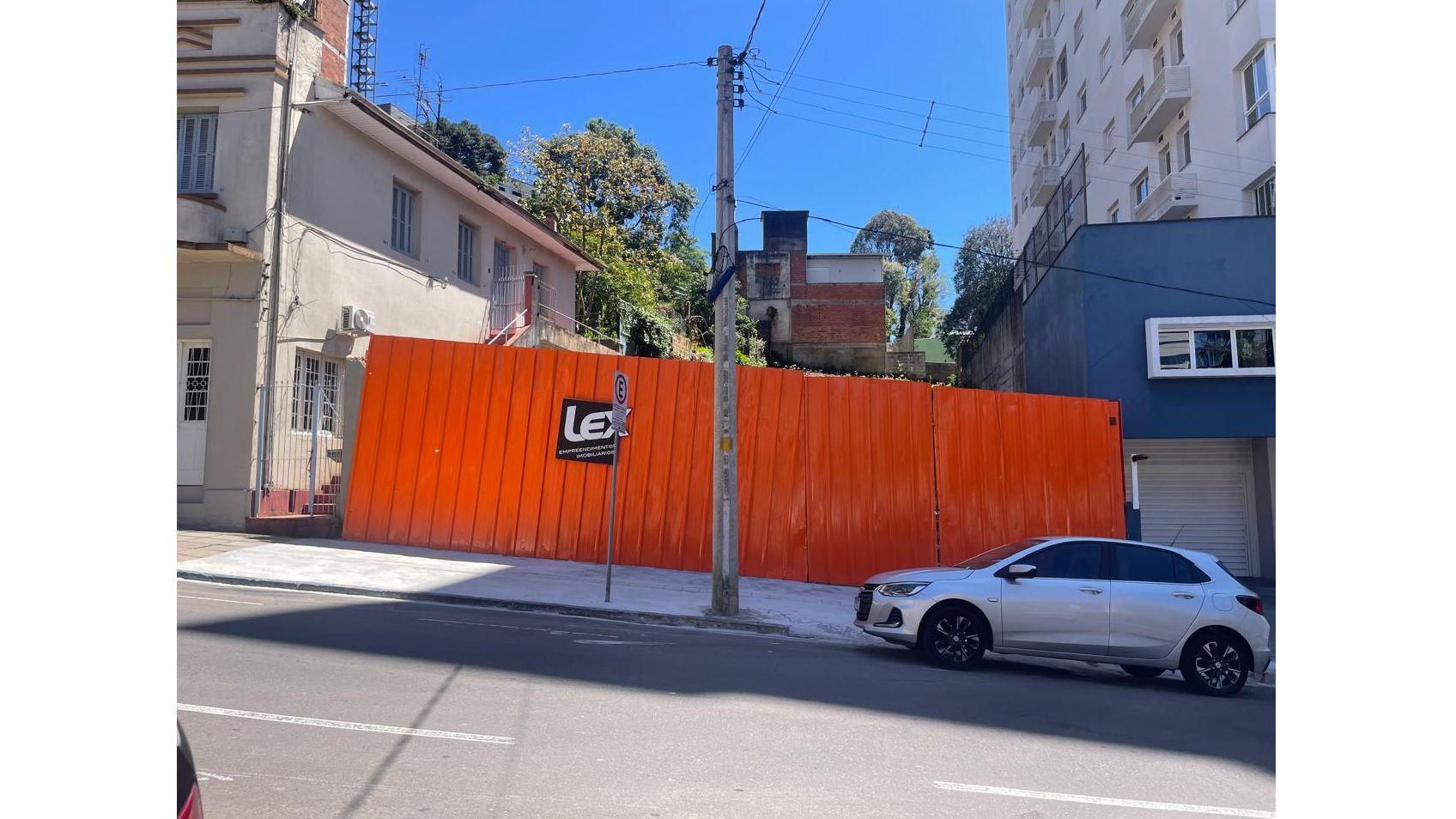 OPORTUNIDADE- Terreno Central à Venda