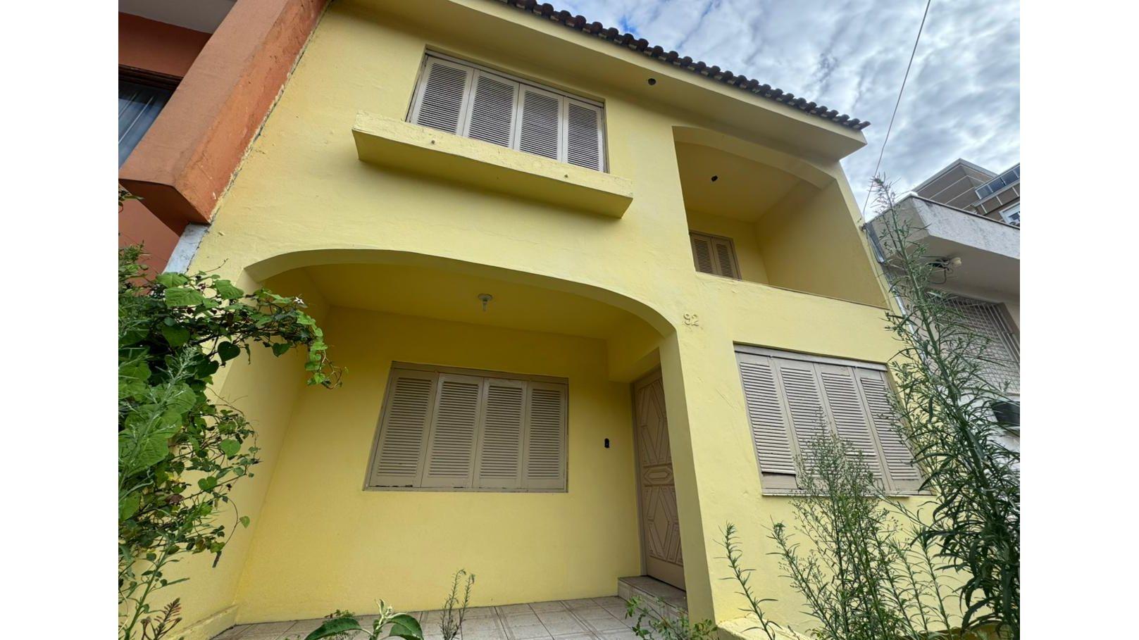 Casa sobrado (Jardim São Pedro/POA)