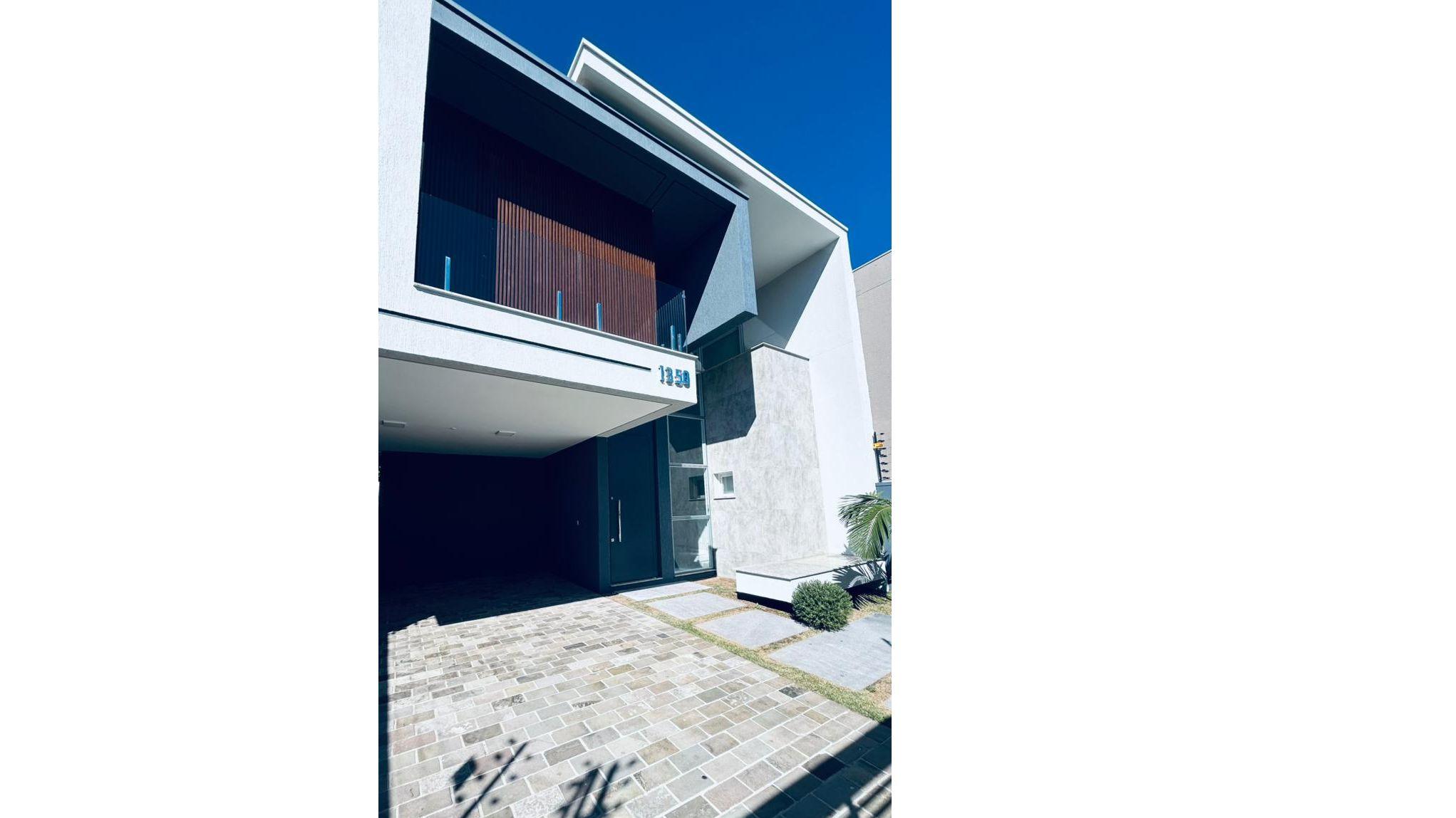 Residência De Alto Padrão No Bairro Petrópolis!