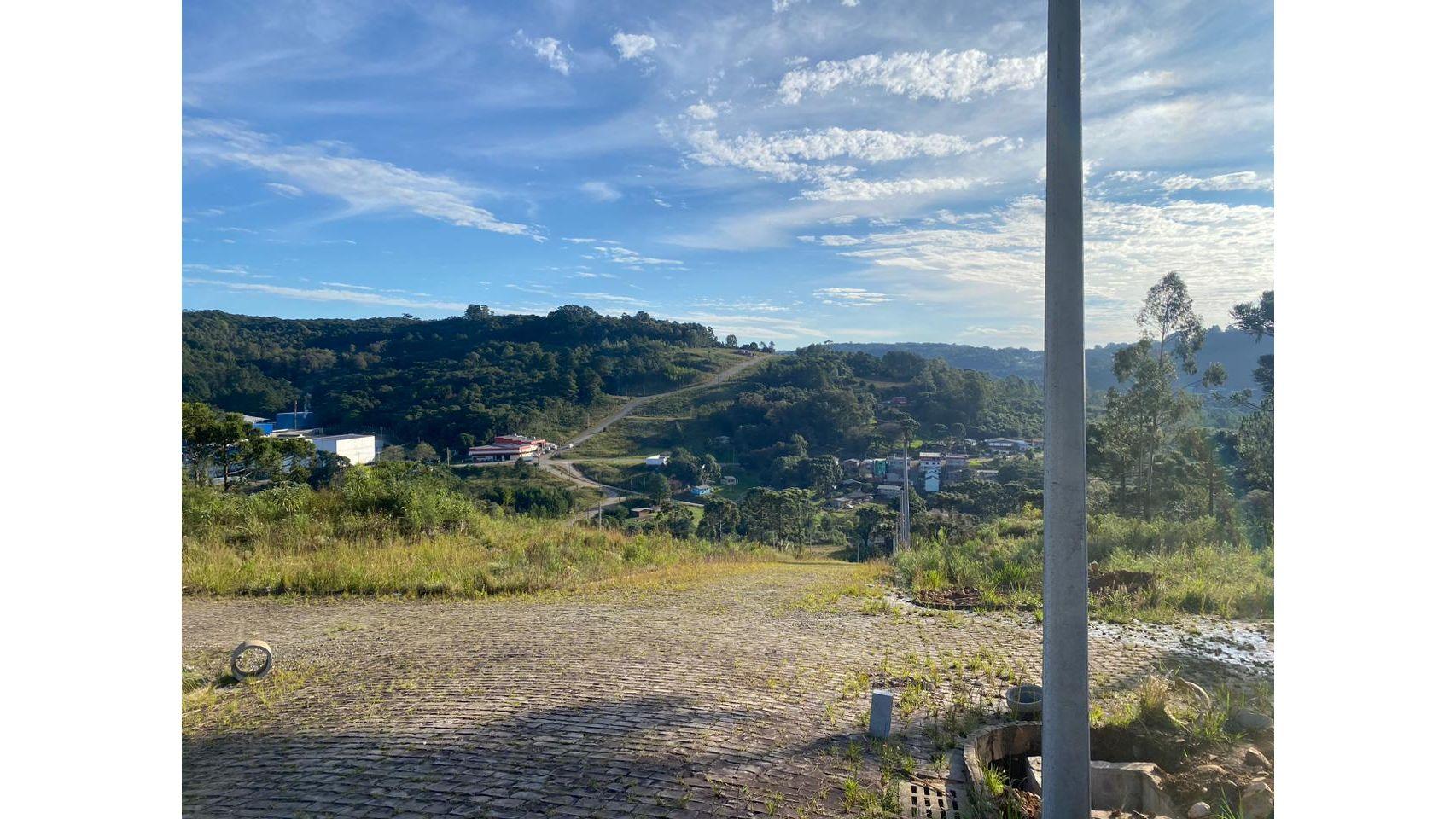 Terreno 01 - Vale dos Pinheiros